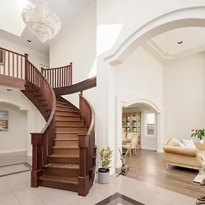 West Coast Cozy Homestay