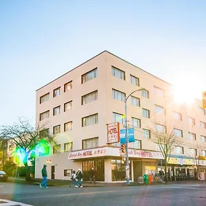 英湾酒店 酒店