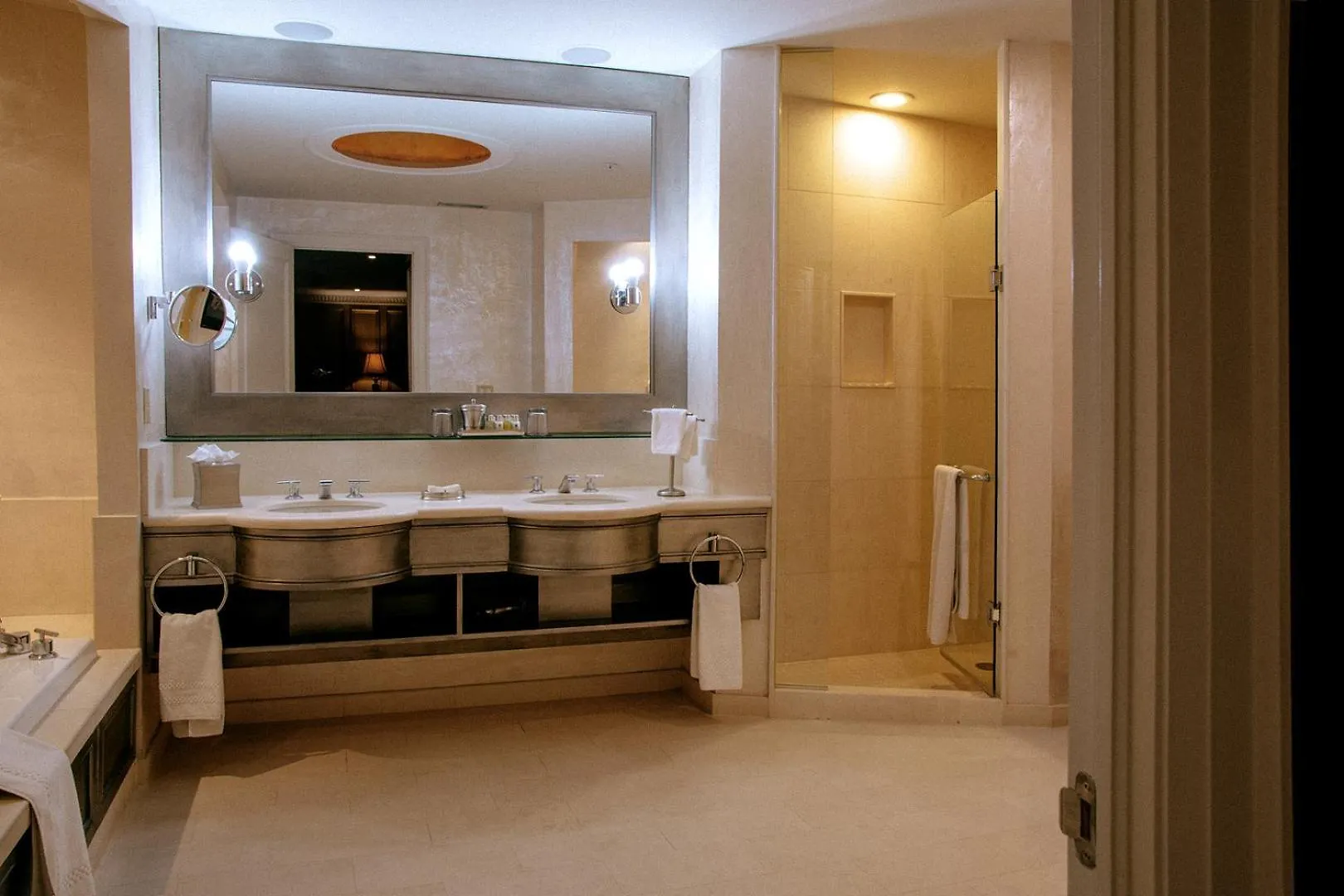 Windsor Arms Hotel Toronto 5*,  Kanada