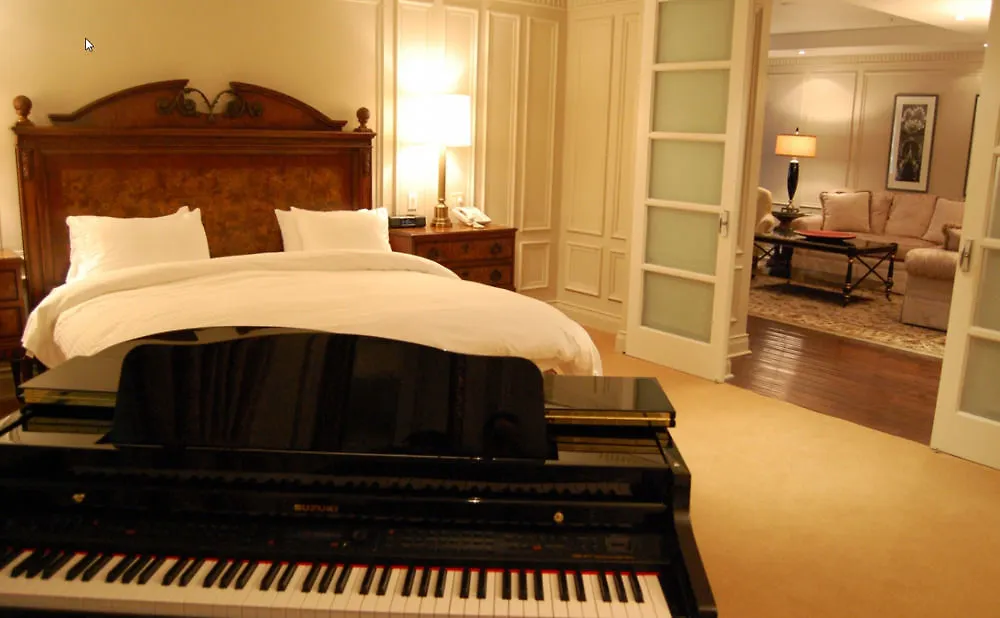Windsor Arms Hotel Toronto
