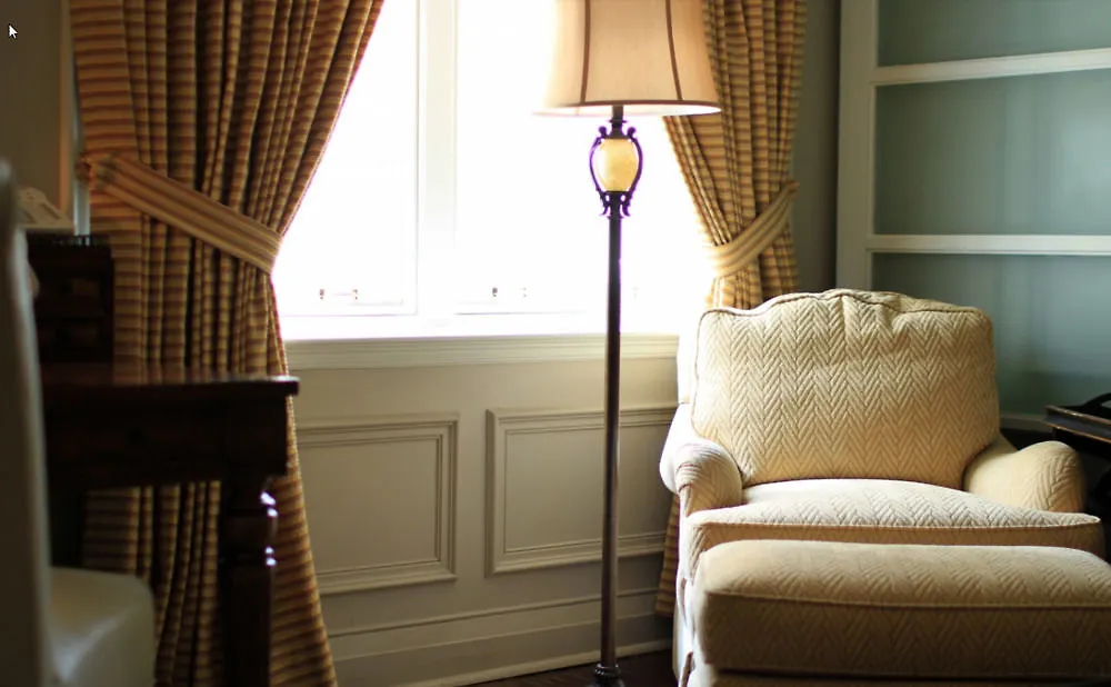 Windsor Arms Hotel Toronto